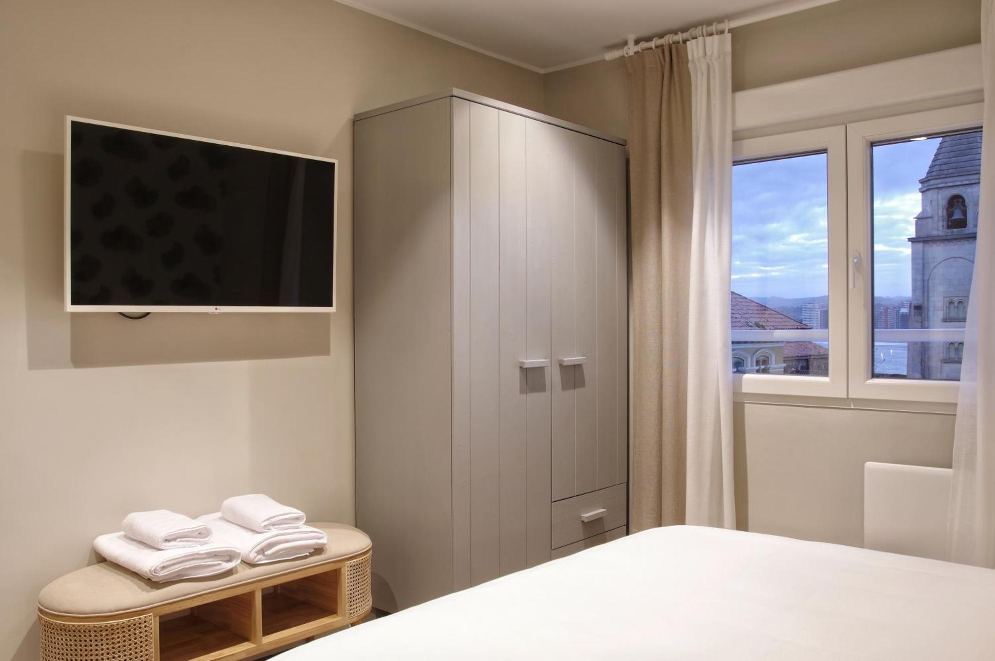 Apartamentos Bahia San Lorenzo Хихон Екстериор снимка