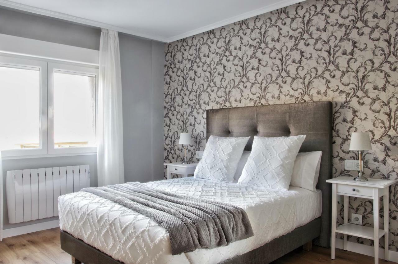 Apartamentos Bahia San Lorenzo Хихон Екстериор снимка